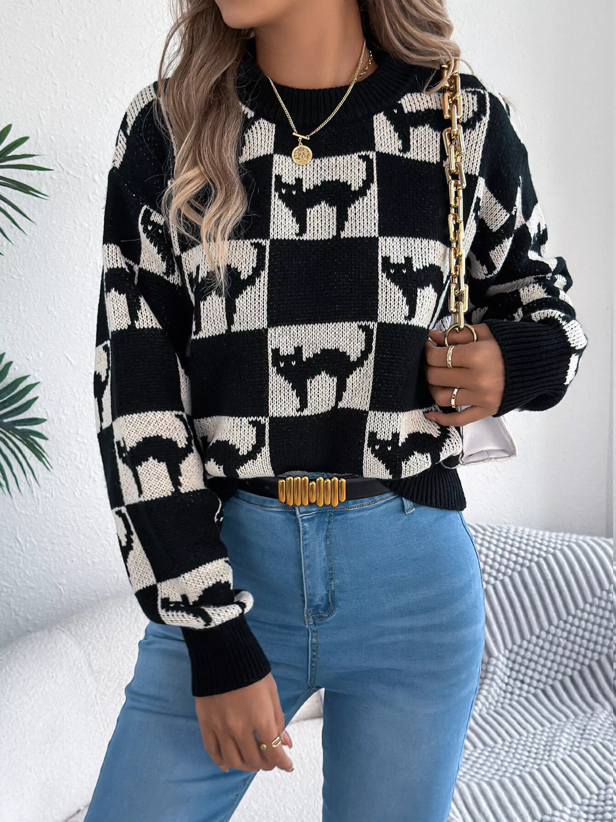 Black Halloween cat knit sweater detail